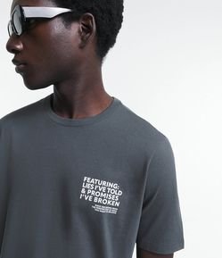 Camiseta Slim em Algodão com Estampa de Lettering