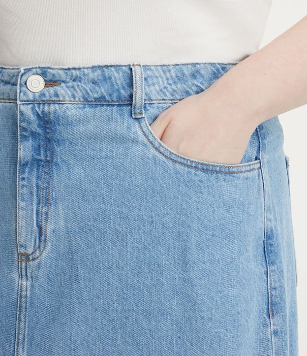 Saia Longa Jeans com Fenda Frontal Curve & Plus Size Azul 4