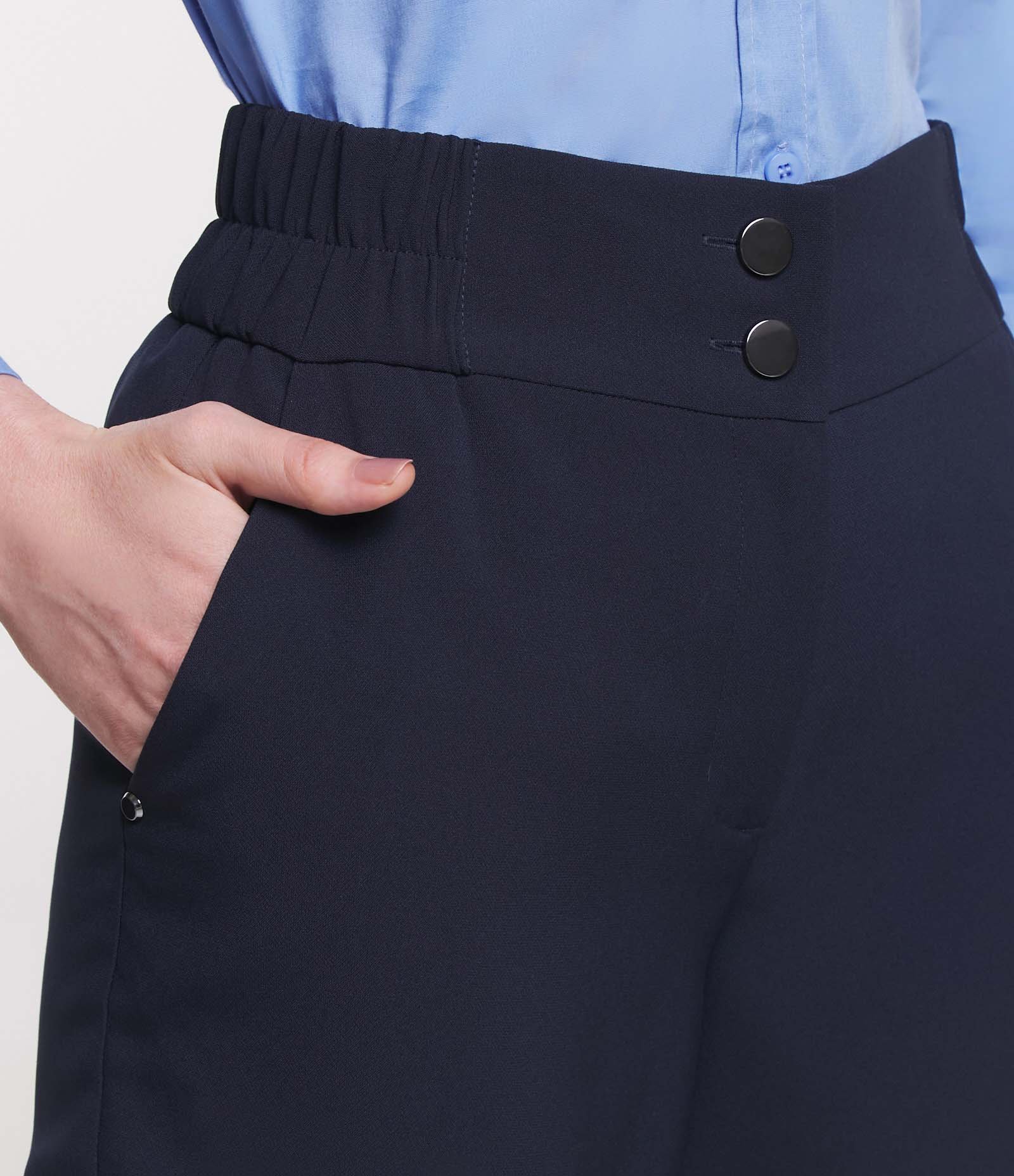 Short Alfaiatado com Cós Elástico e Abotoamento Duplo 4