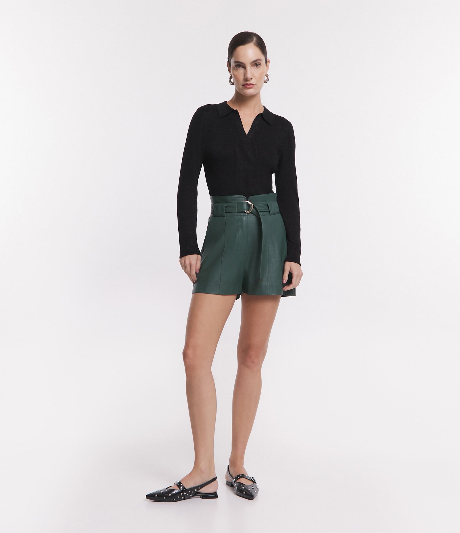 Short Clochard com Cinto e Fivela Verde 1