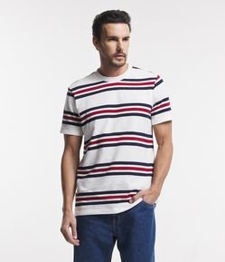 Camiseta Regular em Malha Texturizada com Estampa Listrada