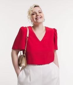 Blusa em Crepe com Decote V e Manga Bufante Curve & Plus Size