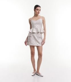 Saia Curta em Jacquard com Estampa Abstrata e Bolsos Cargo