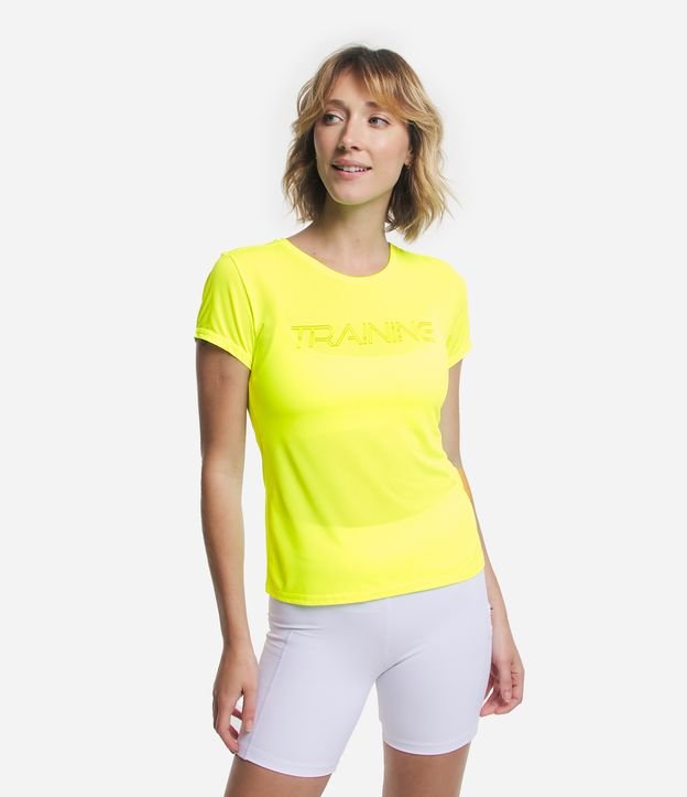 Camiseta Esportiva em Crepe com Estampa Lettering Training Amarelo 1