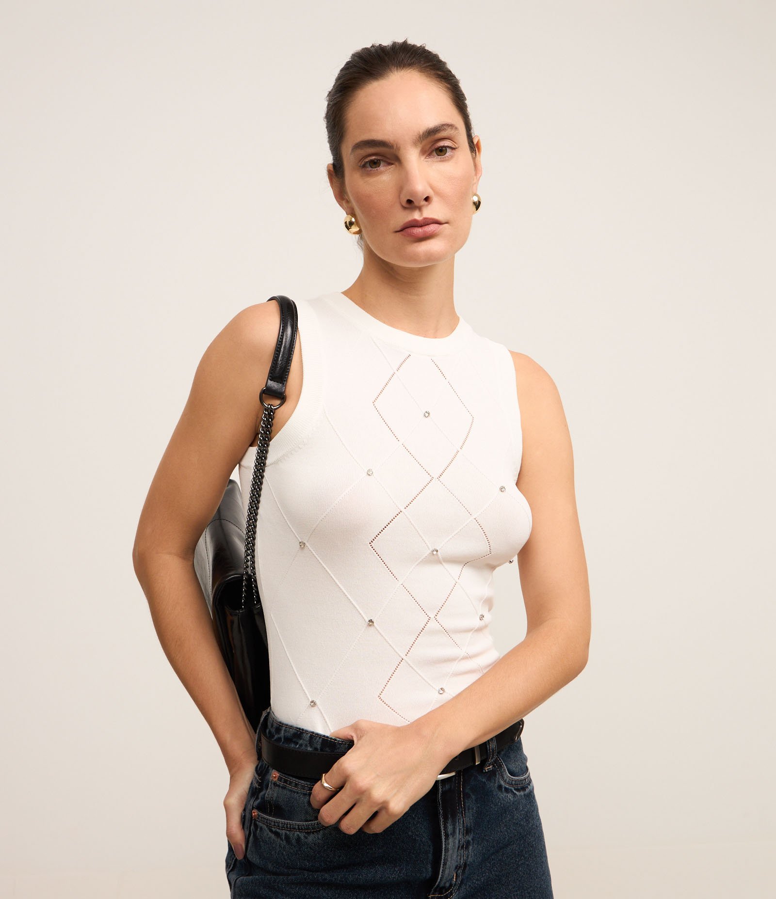 Blusa em Viscose com Texturas e Aplicação de Strass Branco 1