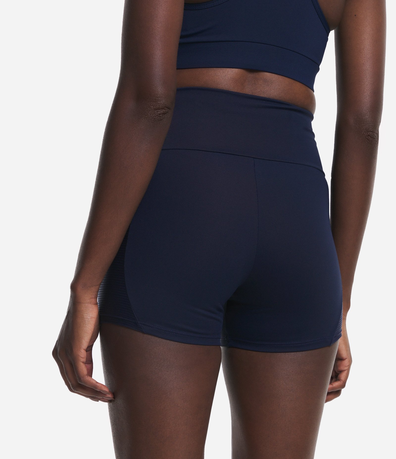 Bermuda Crossfiteira Esportiva em Poliamida com Detalhe Contrastante Lateral Azul 3