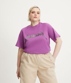 Camiseta Alongada em Meia Malha com Estampa Metallica Curve & Plus Size