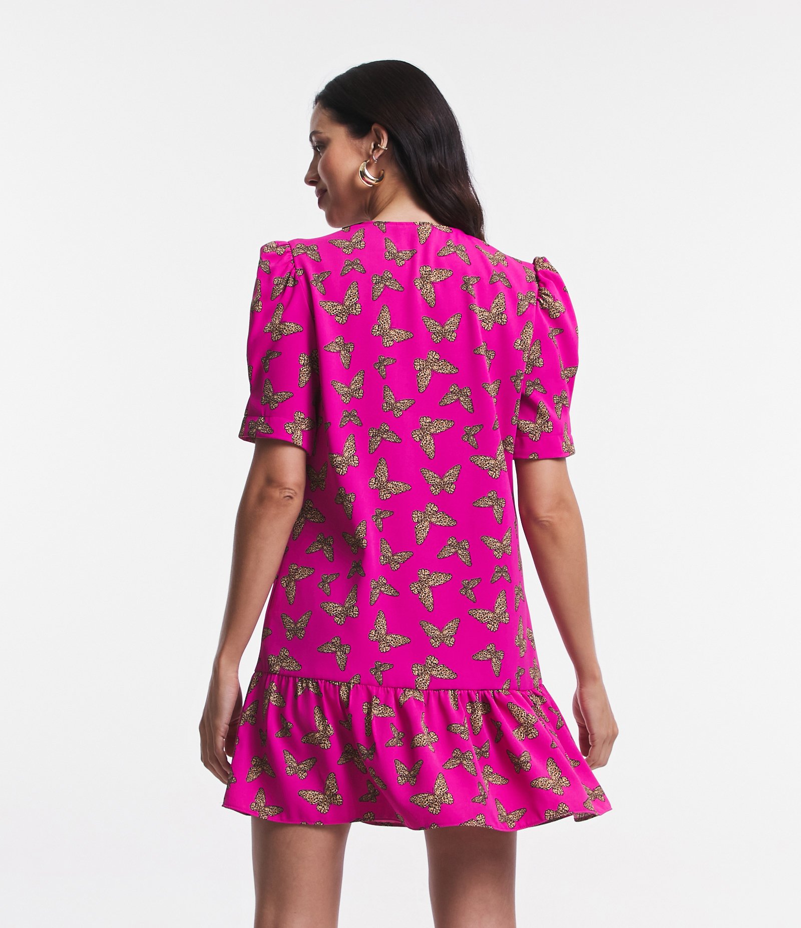 Vestido Curto Manga Bufante em Crepe com Borboletas Estampadas Rosa 4