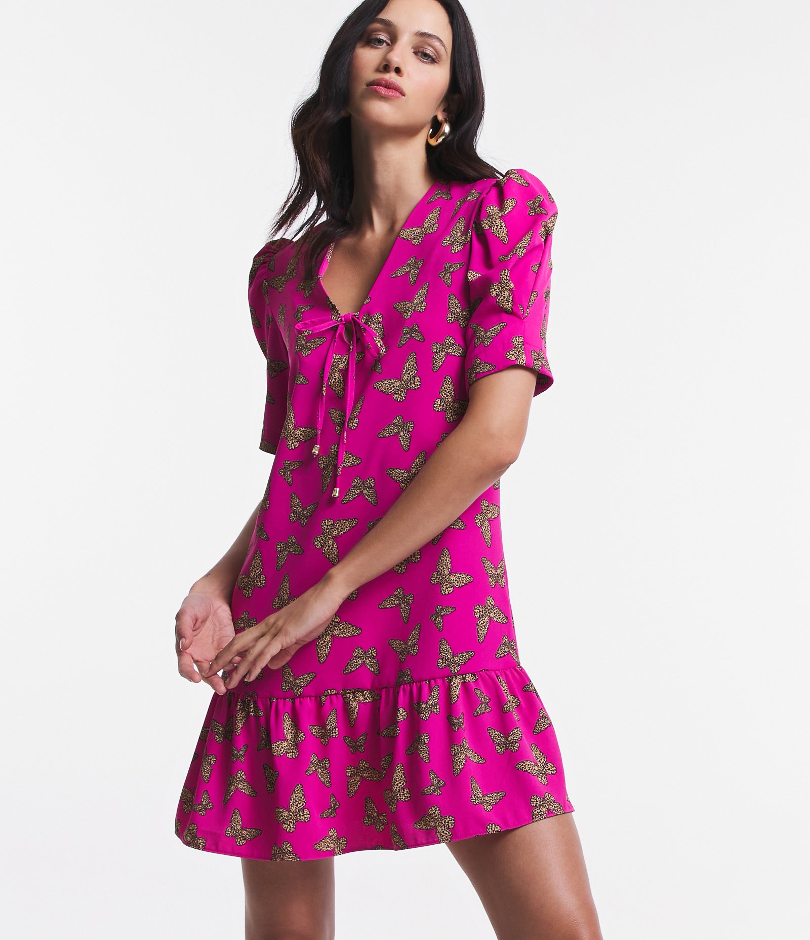 Vestido Curto Manga Bufante em Crepe com Borboletas Estampadas Rosa 5