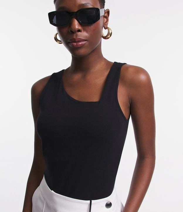 Blusa Sem Manga em Meia Malha com Decote Irregular