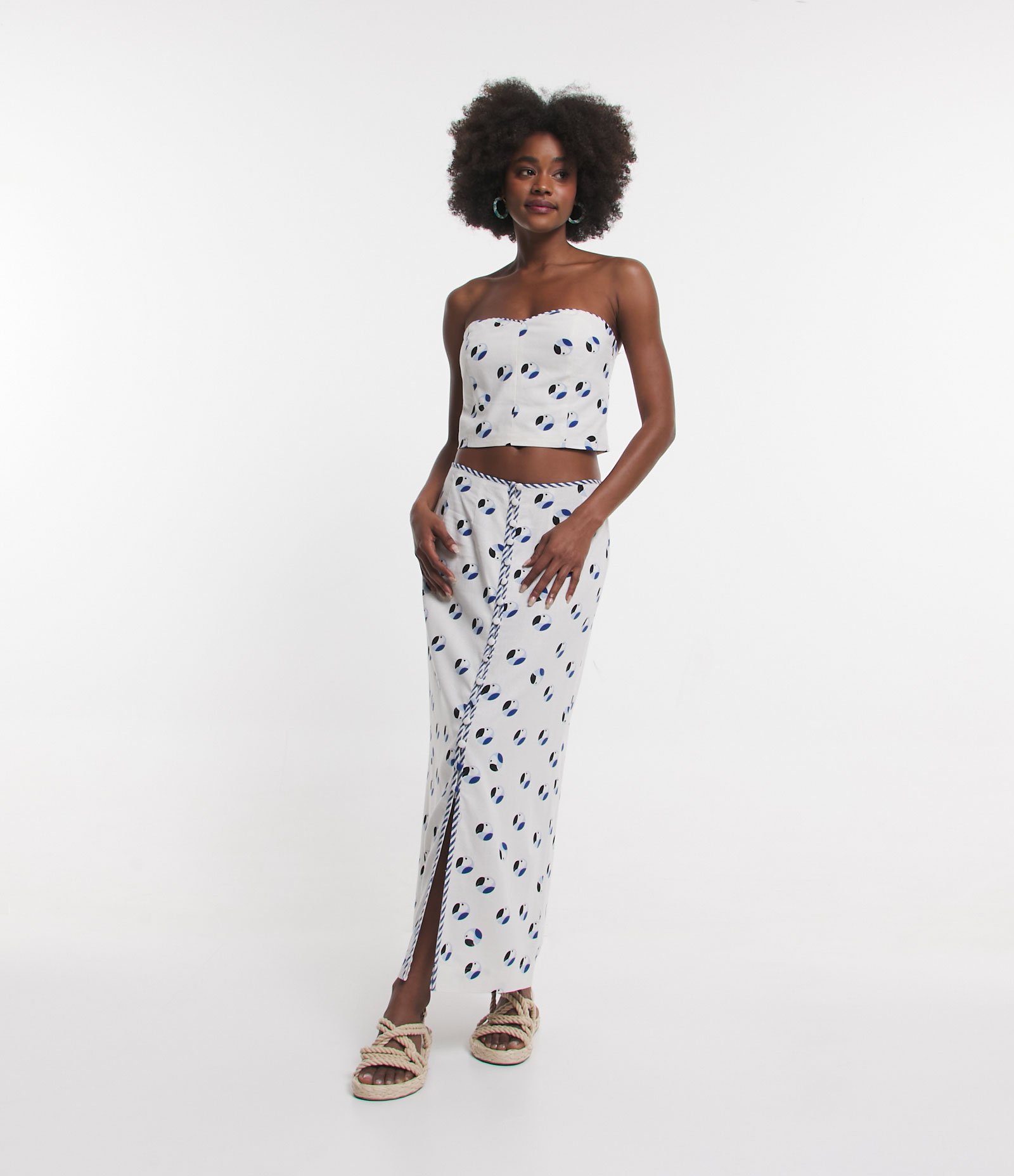 Saia New Midi em Linho Reta com Botões e Estampa de Araras Off White 2