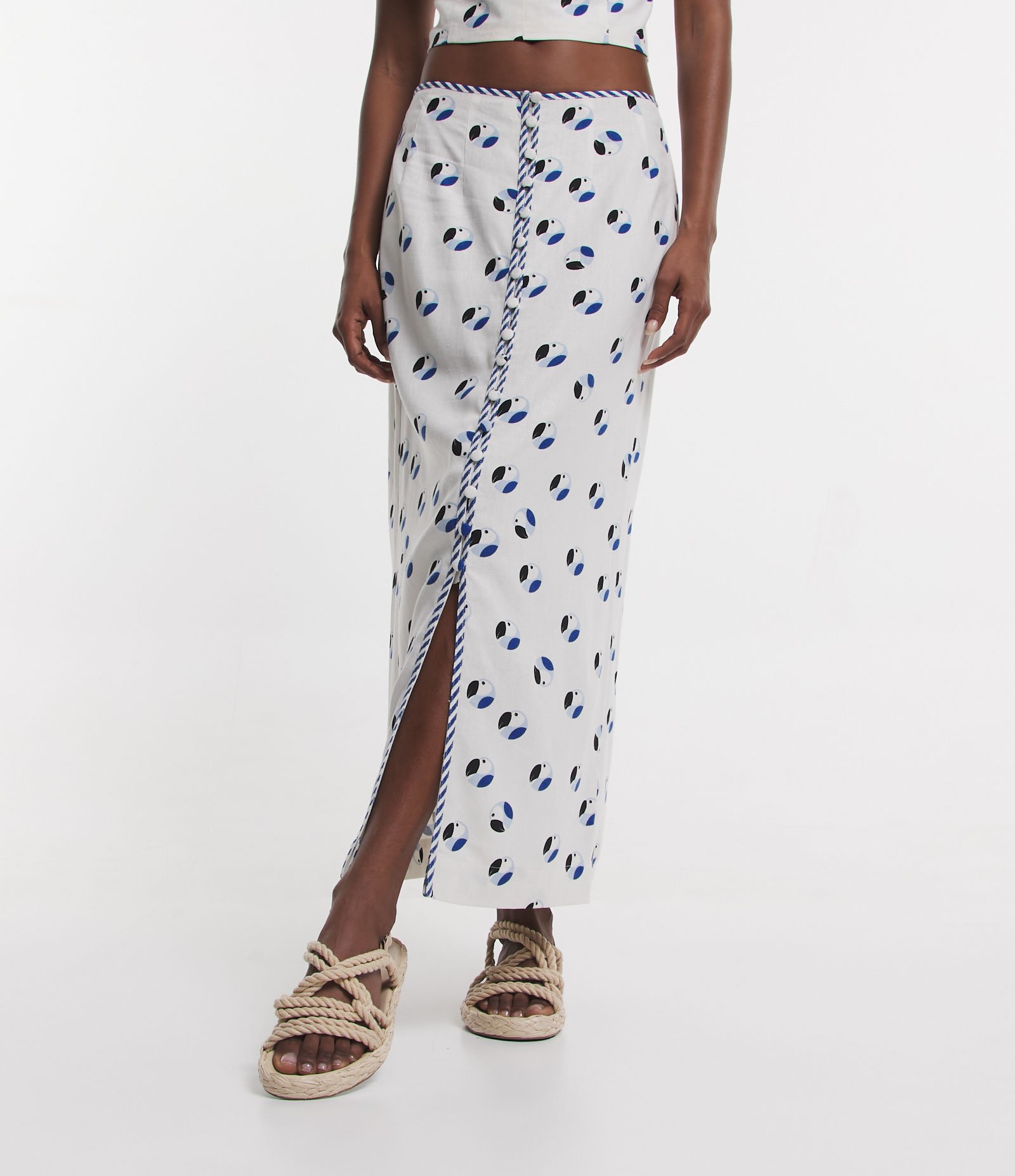 Saia New Midi em Linho Reta com Botões e Estampa de Araras Off White 3