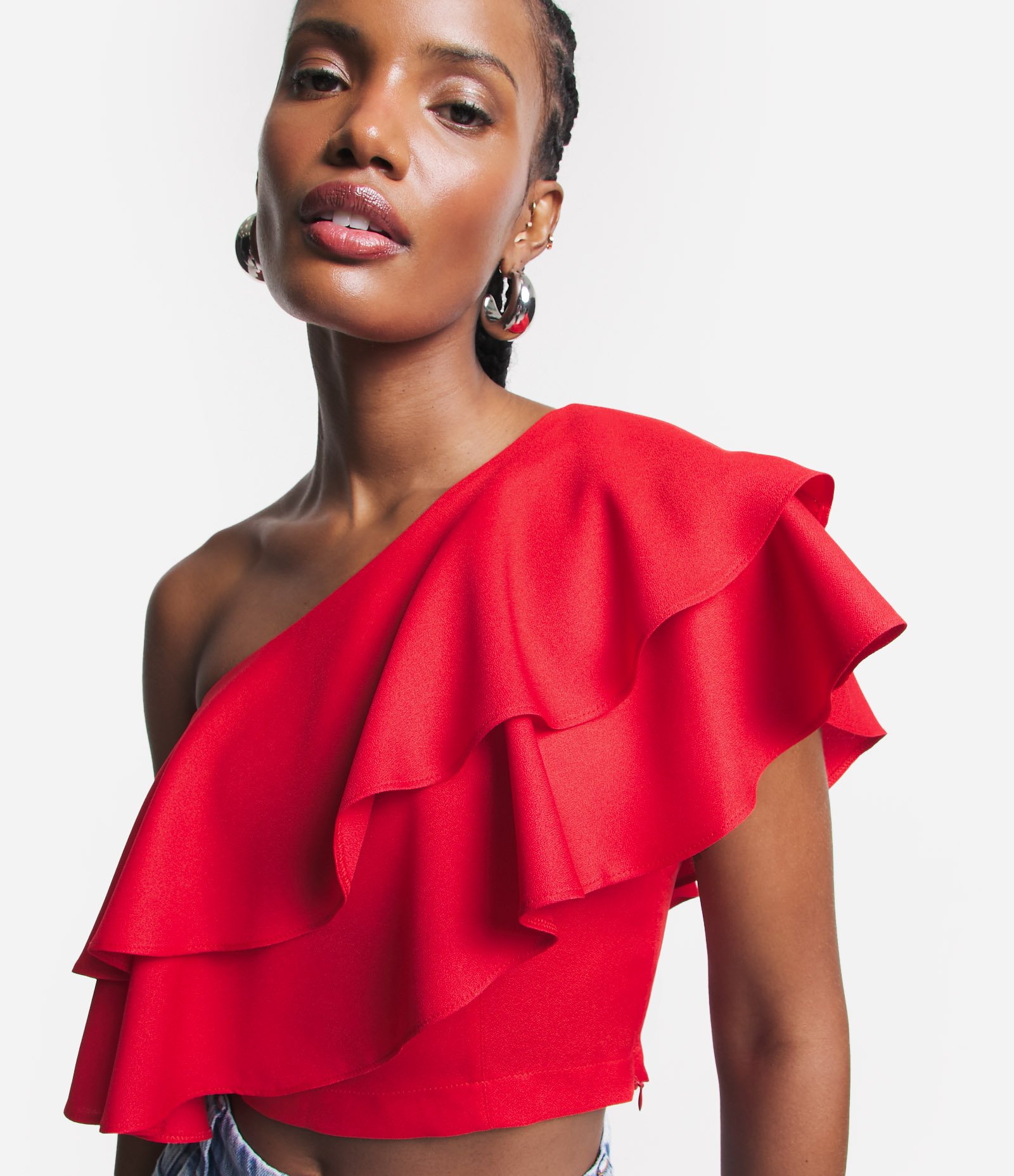 Top em Crepe com Decote Ombro Só e Babados Duplos Vermelho 3