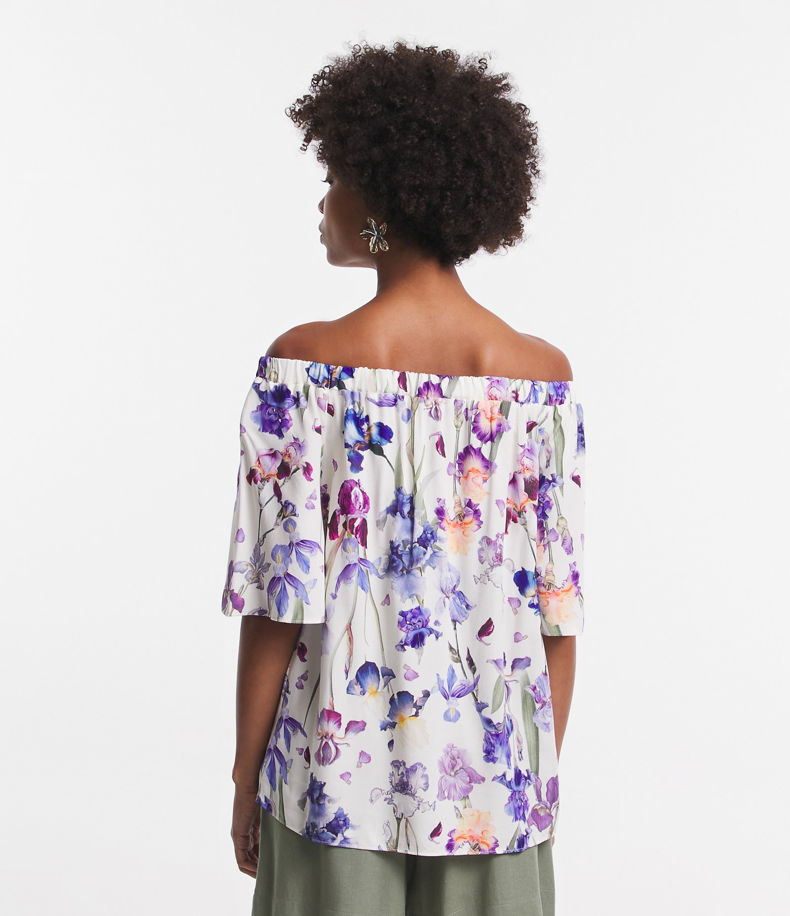 Blusa Manga Curta Ombro a Ombro em Viscose com Flores Estampadas Off White 4
