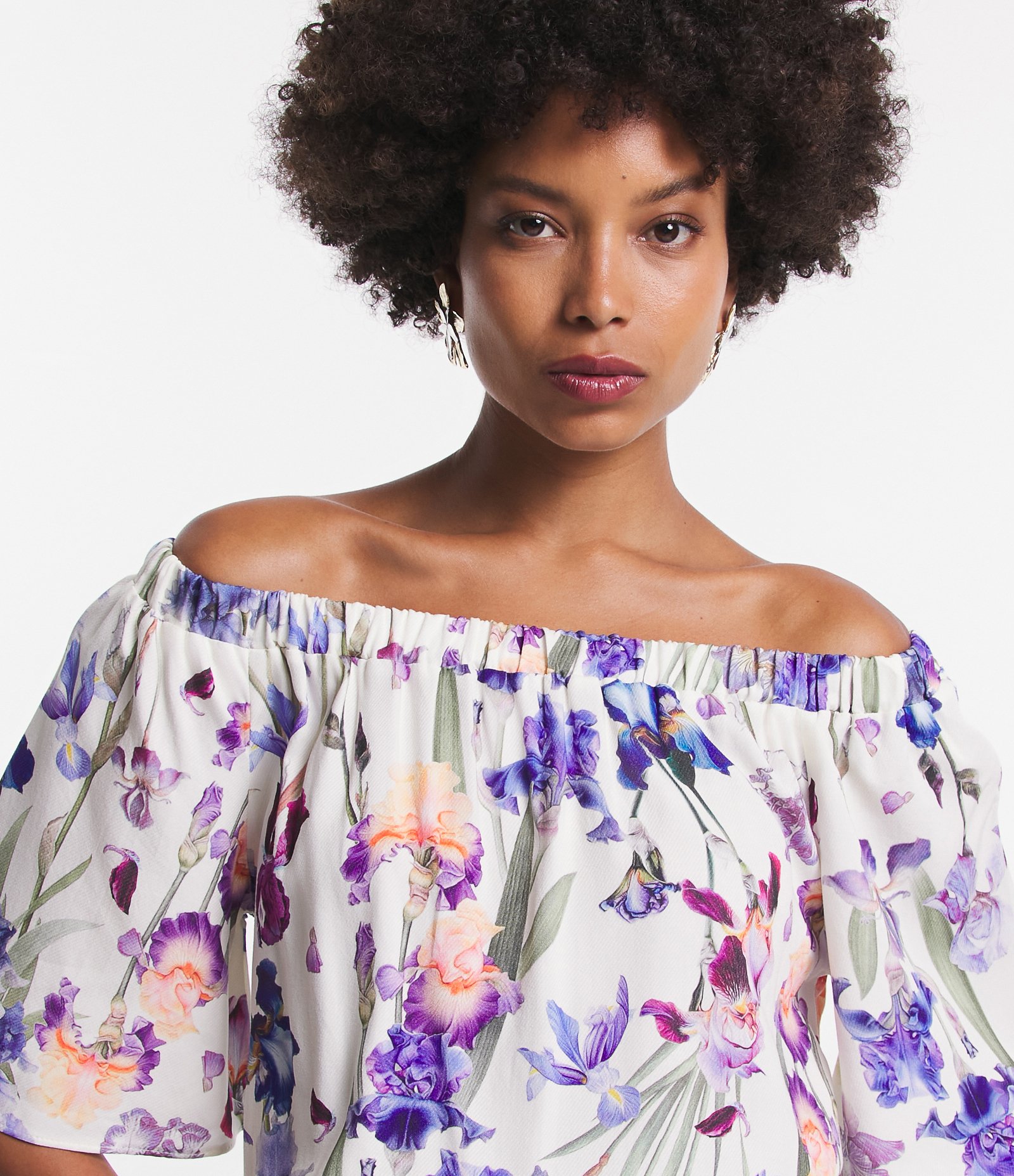 Blusa Manga Curta Ombro a Ombro em Viscose com Flores Estampadas Off White 5