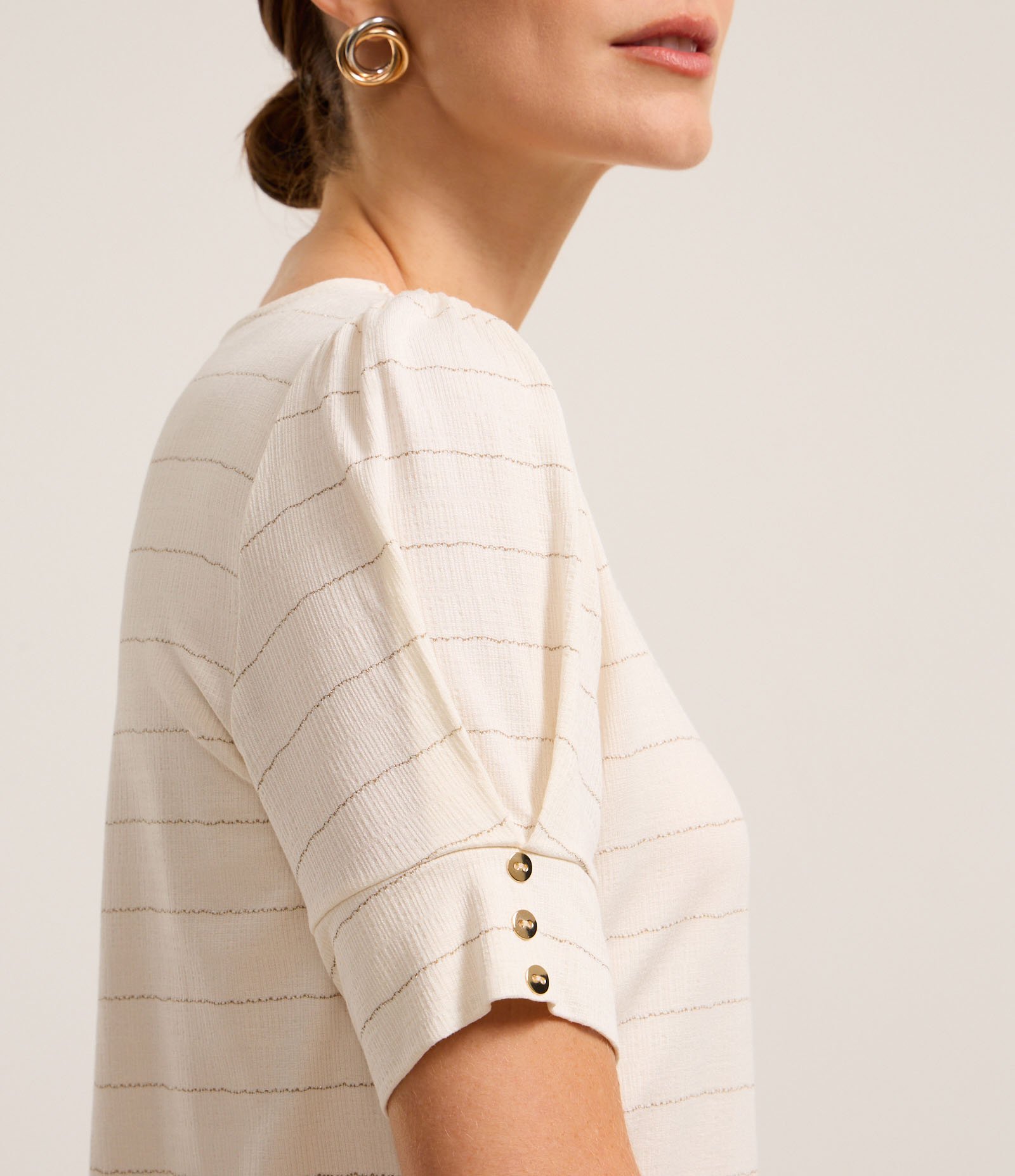 Blusa em Viscose Texturizada com Listras de Fio Metálico Off White 4