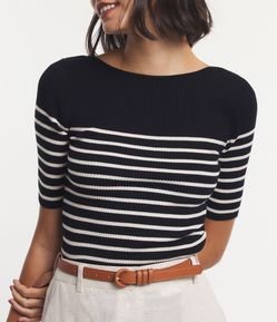 Blusa em Tricõ com Textura Canelada e Estampa Listrada