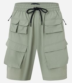 Bermuda Cargo com Cintura Elástica e Bolsos Táticos