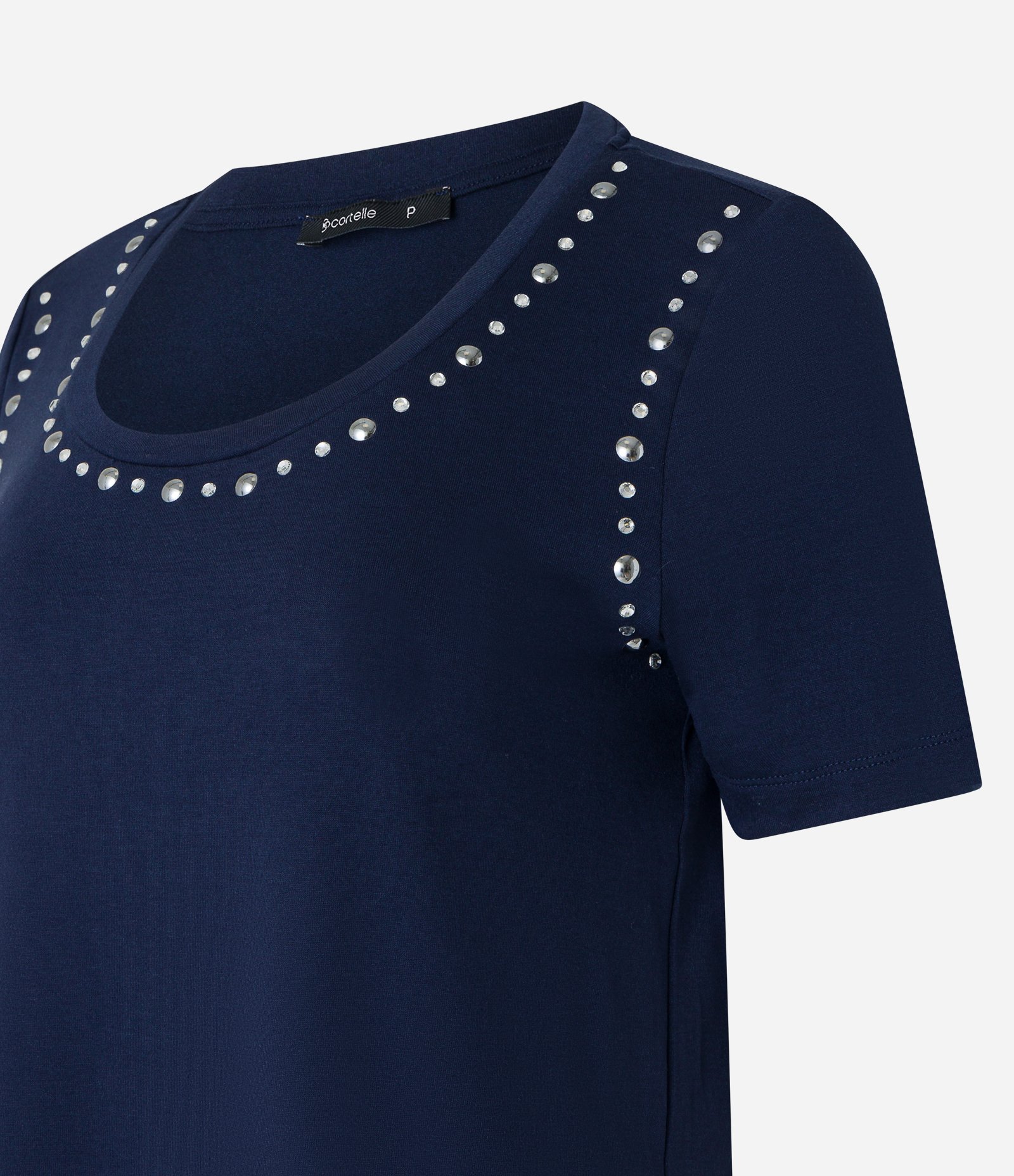 Blusa em Viscose com Brilhos Aplicados na Gola e Cava 2