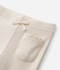 Calça Infantil em Ribana com Detalhes em Renda - Tam 0 a 18 meses