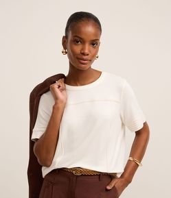 Blusa em Viscose com Costura Contrastante