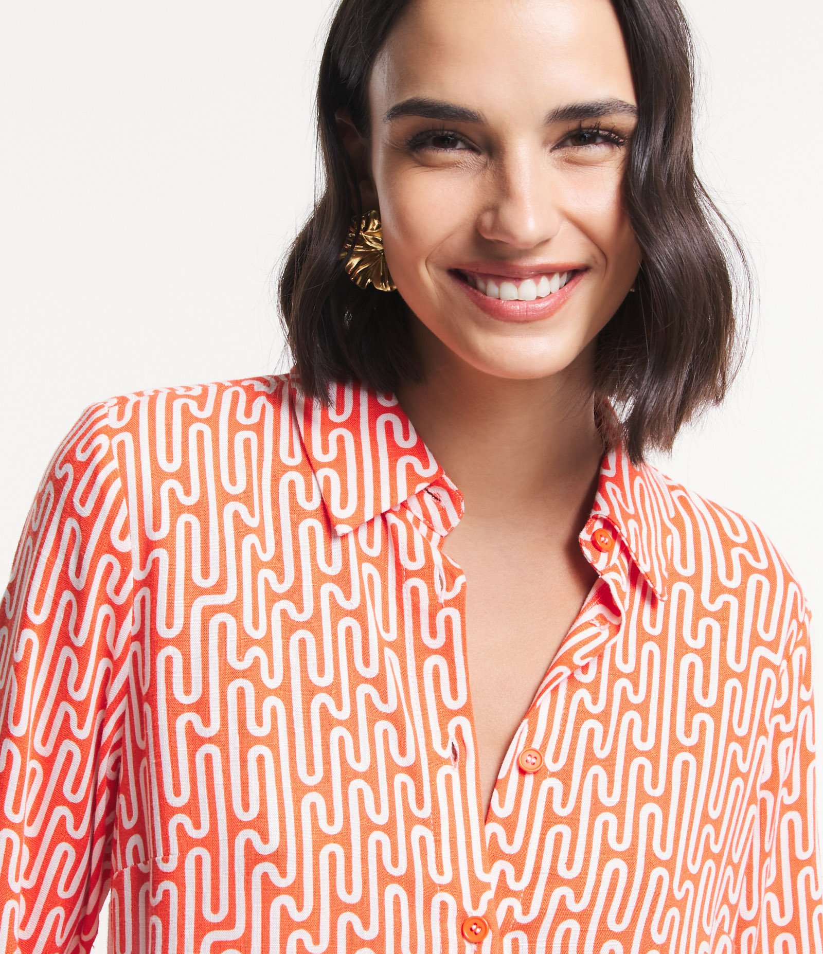 Vestido Chemise Midi em Viscolinho com Abotoamento e Estampa Abstrata Laranja Coral 3