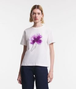 Blusa Manga Curta em Meia Malha com Flor Aquarelada Estampada