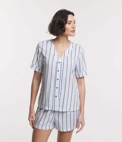 Pijama Curto em Viscose com Abotoamento Frontal e Estampa Listrada