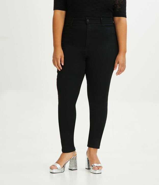 Calça Skinny Básica Jeans com Bolsos Curve & Plus Size Preto 2