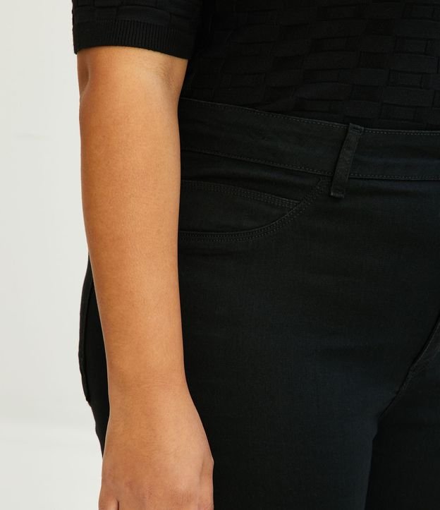 Calça Skinny Básica Jeans com Bolsos Curve & Plus Size Preto 4