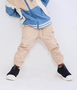 Calça Infantil em Sarja com Bolsos e Recortes - Tam 1 a 5 anos