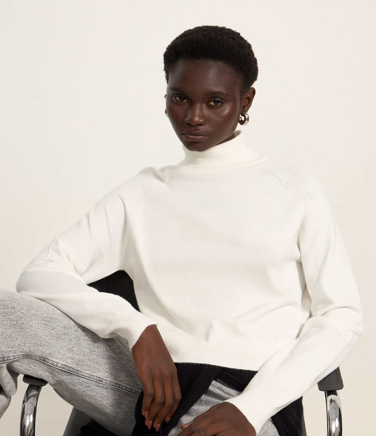 Blusa em Tricô com Gola Alta e Manga Longa Branco 1