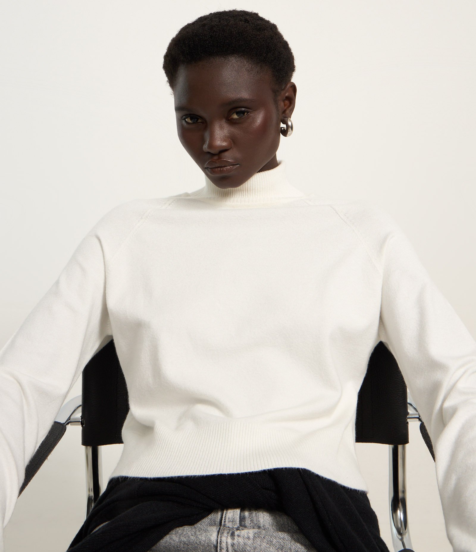 Blusa em Tricô com Gola Alta e Manga Longa Branco 5