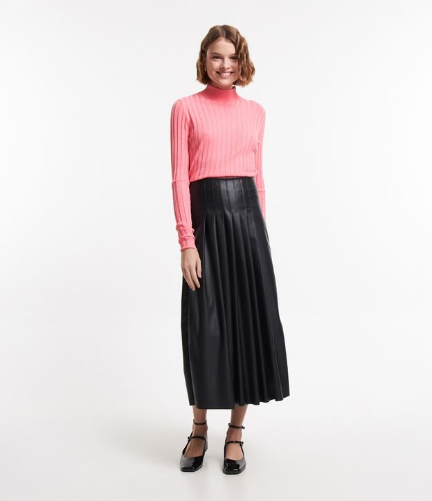 Blusa em Tricô Canelado com Gola Alta e Manga Longa