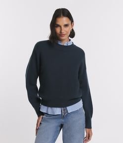 Suéter em Tricô com Gola Redonda