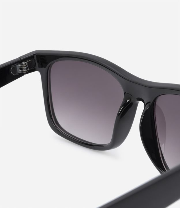 Óculos de Sol Gateado Médio com Lentes Degradê Preto - Lojas Renner