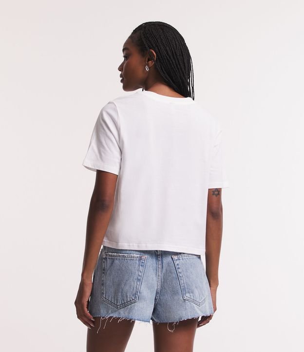 Blusa T-shirt em Meia Malha com Pedrinhas Aplicadas em Formato de Flor Branco 3