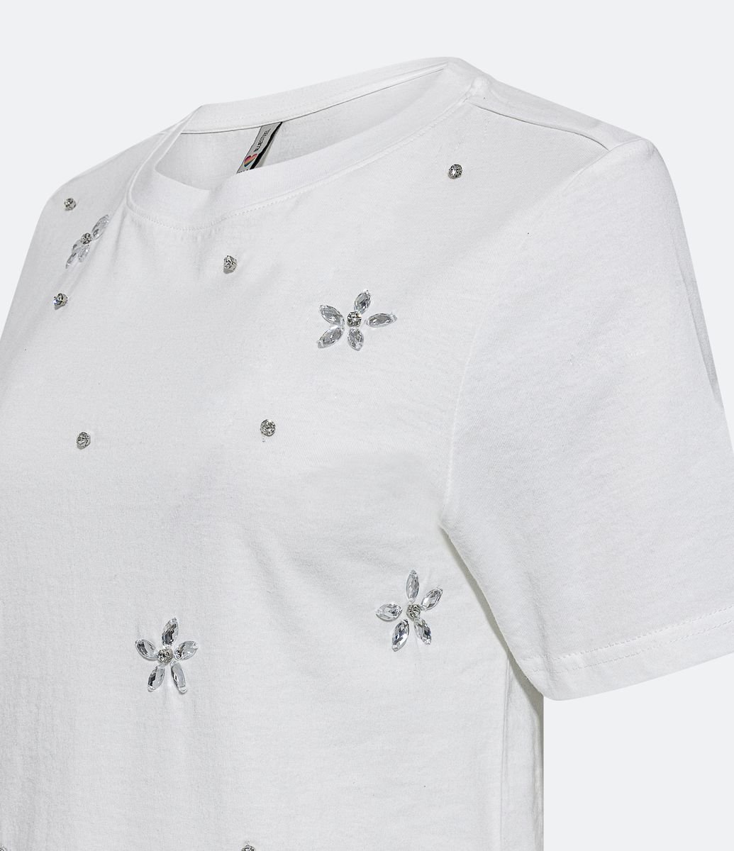 Blusa T-shirt em Meia Malha com Pedrinhas Aplicadas em Formato de