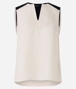 Blusa Sem Manga com Decote V e Contraste no Ombro