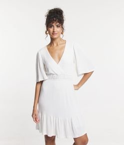 Vestido Curto Texturizado com Manga Godê e Decote Transpassado