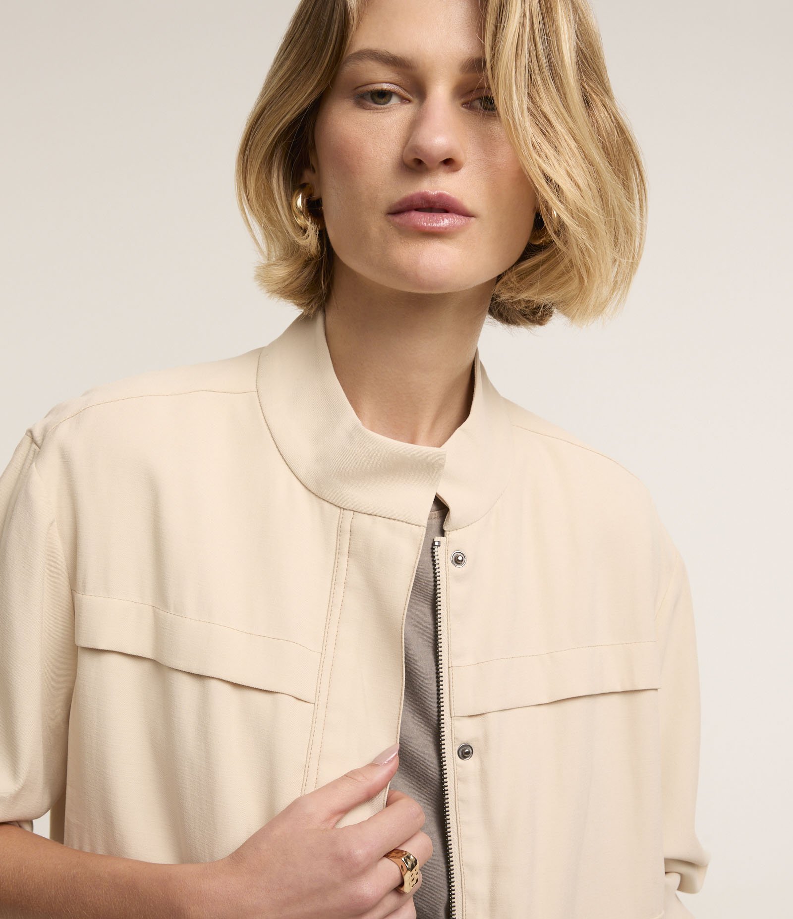 Jaqueta Bomber em Viscose com Bolsos Lapela e Pespontos Contrastantes Off White 5