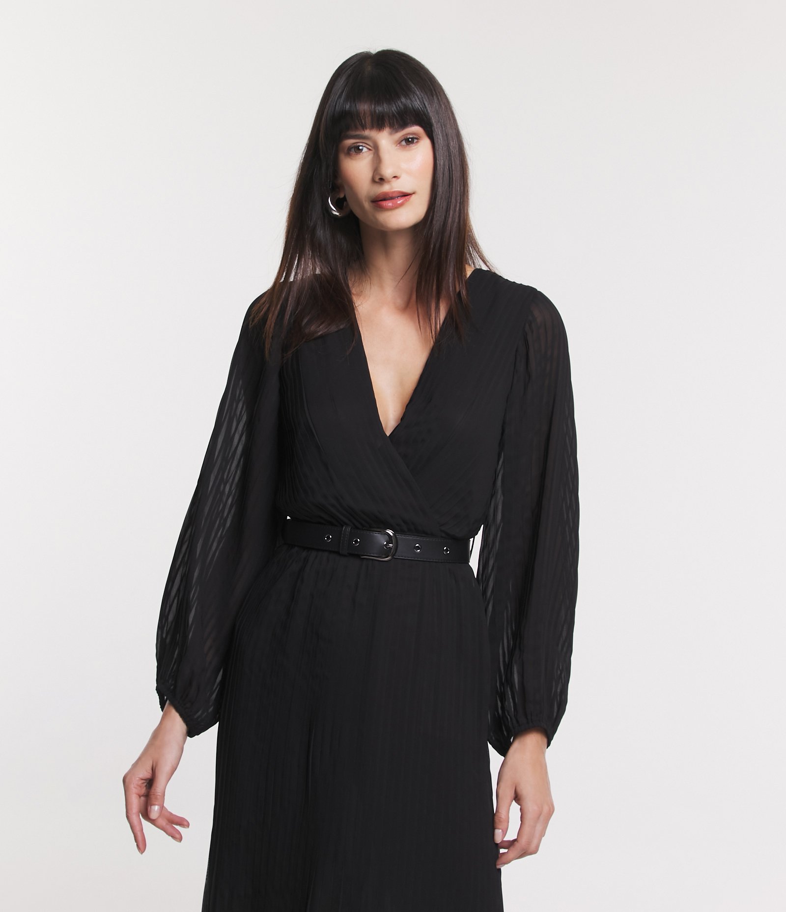 Vestido Midi em Chiffon com Decote Transpassado e Cinto Preto 2