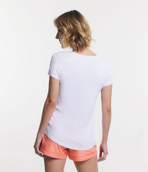 Camiseta Esportiva em Poliamida com Gola V e Estampa Localizada Branco 3
