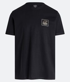 Camiseta Comfort em Algodão Peruano com Estampa Urso Geométrico