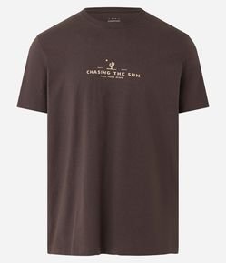 Camiseta Comfort em Algodão Peruano com Estampa de Cacto e Lettering