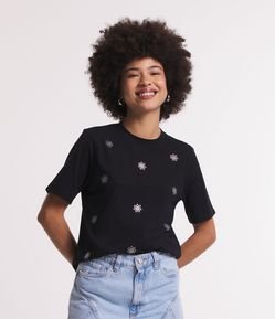 Blusa em Meia Malha com Florzinhas de Brilhos Aplicados