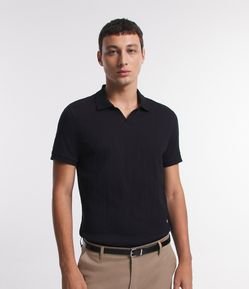 Polo em Meia Malha com Textura Anarruga