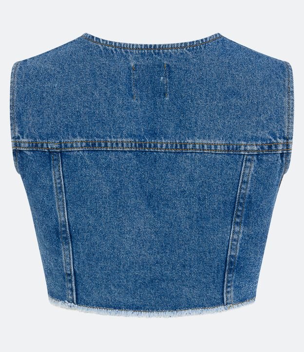 Colete Cropped em Jeans com Bolsinhos Fake e Barra Desfiada Azul 6