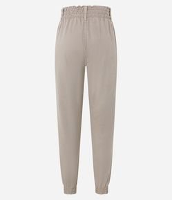 Calça Jogger em Sarja com Bolso Lateral Cargo e Recortes na Perna