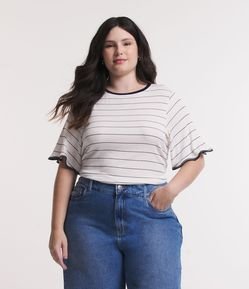 Blusa em Meia Malha com Bordadinho na Barra da Manga Curve & Plus Size